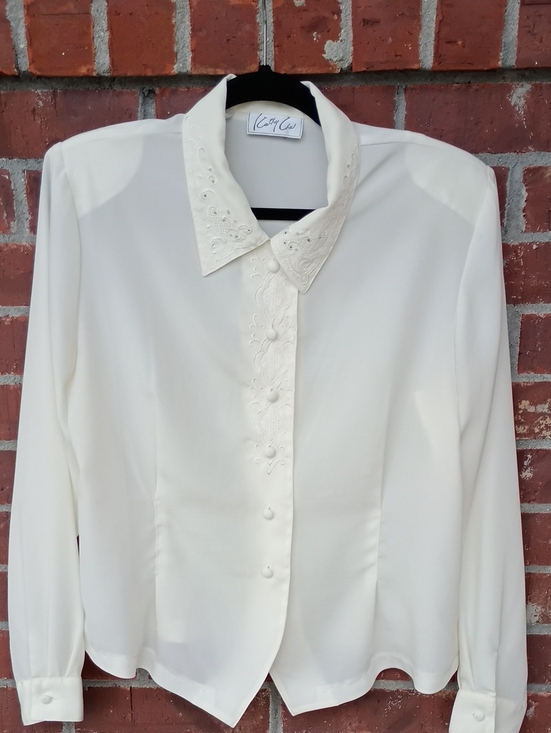 Tops - Cream Embroidered Collared Blouse